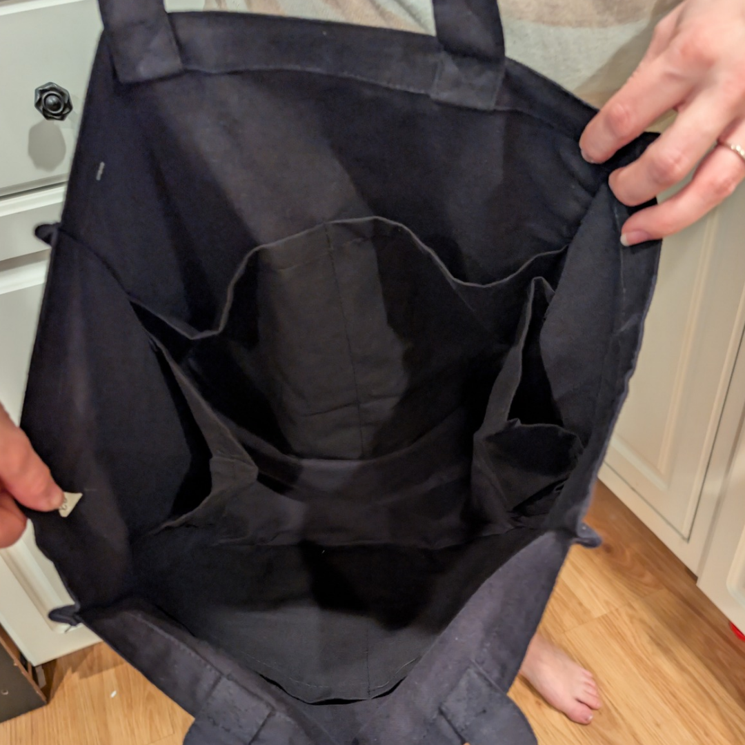 Customizable deep pocket rink bag